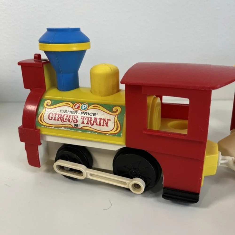 Fisher Price Family Circus Train #991 Vintage 1973 Comes with 3 Cars‎ Train Set